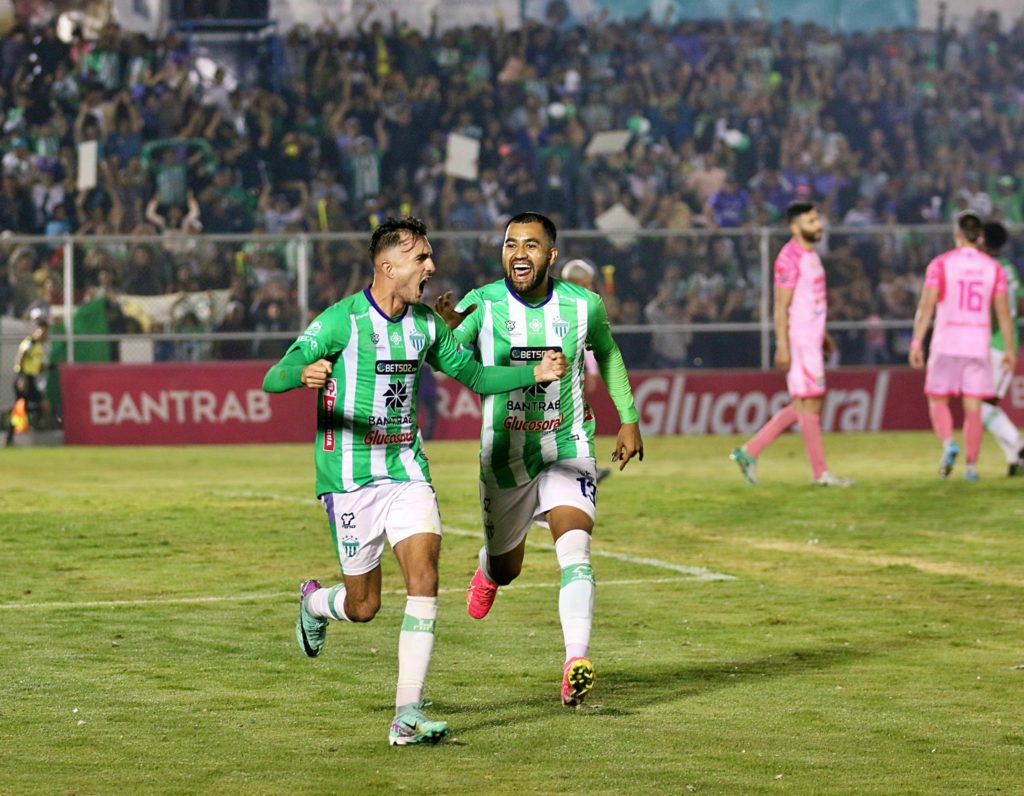 Antigua GFC 1 vs Mixco 0 las semifinales se definieron en penales